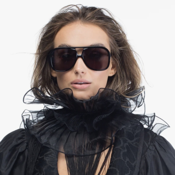 Valley Bang Oversized Sunglasses - Picture 9 of 9